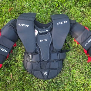 Youth Small / Medium CCM CL 500 Goalie Chest Protector