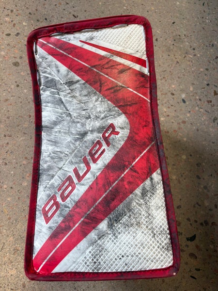 Red/White Senior Bauer X900 Goalie Blocker Regular (Used)