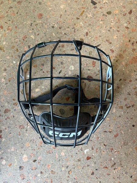 Medium CCM FM580 Facemask (New)