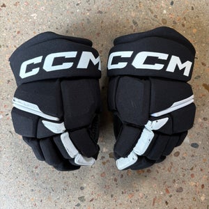 Black Junior CCM Next Gloves 11" (Used)