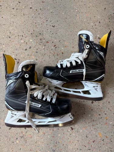 Intermediate Bauer Supreme S170 Hockey Skates Regular Width Size 5 (Used)