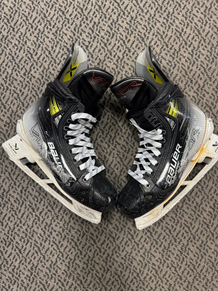 Bauer Vapor Hyperlite 2 Hockey Skates 7.5 (Used) W/O blades