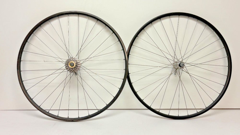 Vintage Matrix Sonic 8-Spd 32-Spoke Gray Aluminum 700C Wheelset Shimano 600 Hubs