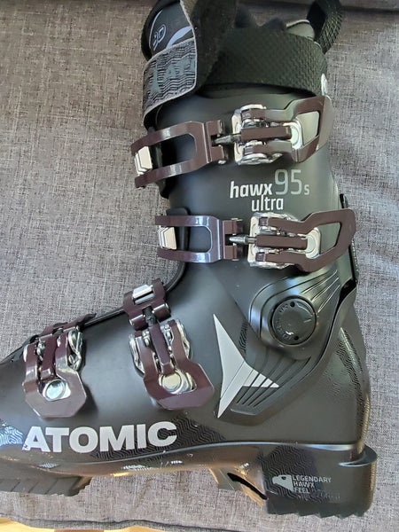 Mondo 23 & 23.5 Women's Atomic All Mountain Hawx Ultra Ski Boots Medium Flex (Used)