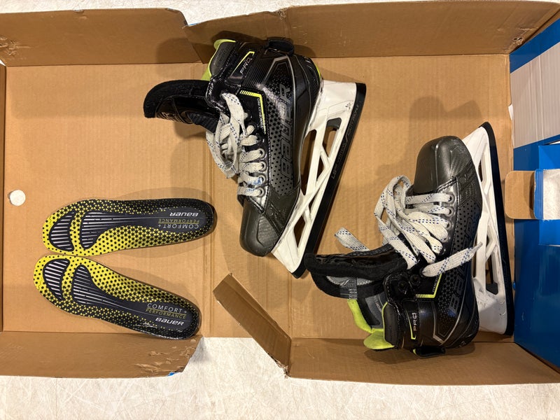 2023 Bauer Goalie Pro Hockey Skates Regular Width 7 (Used)