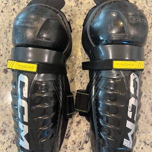 Junior CCM Tacks Vector 12” Shin Pads