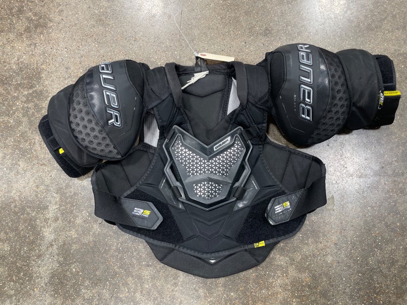 Medium Senior Bauer Supreme 3S Pro Shoulder Pads (Used)