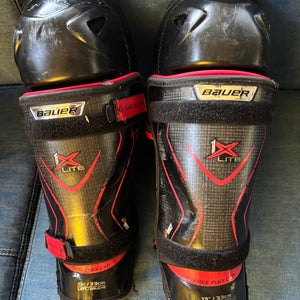 Intermediate Bauer Vapor 1X Lite 13" Shin Pads (Used)