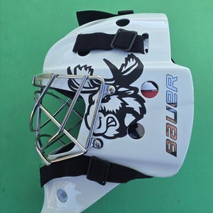 White Intermediate Bauer NME 8 Goalie Mask (7 3/8" - 7 1/2" Fit 3)
