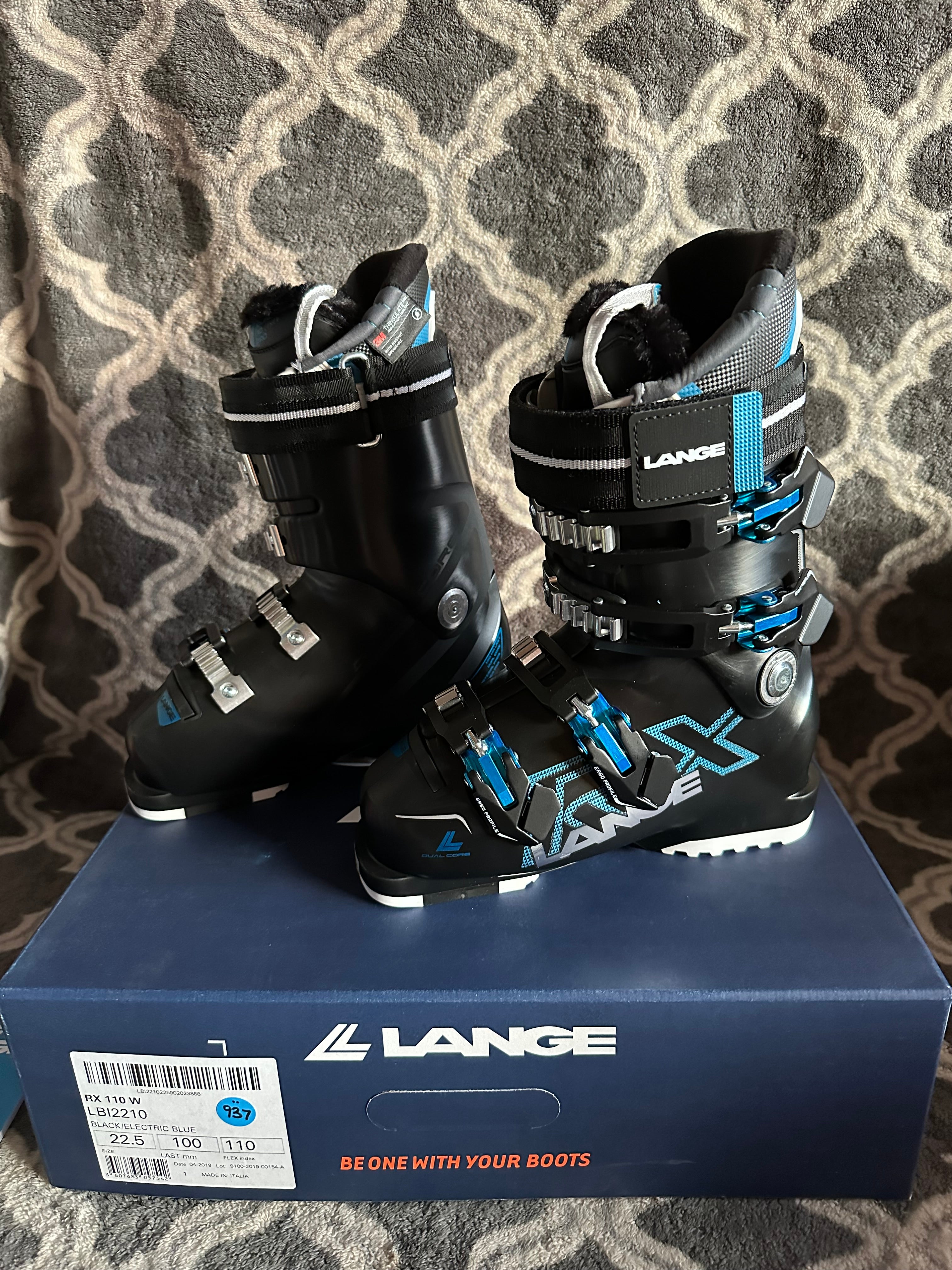 New Lange RS 110 SC Ski Boots Size 22.5 (SY629) | SidelineSwap