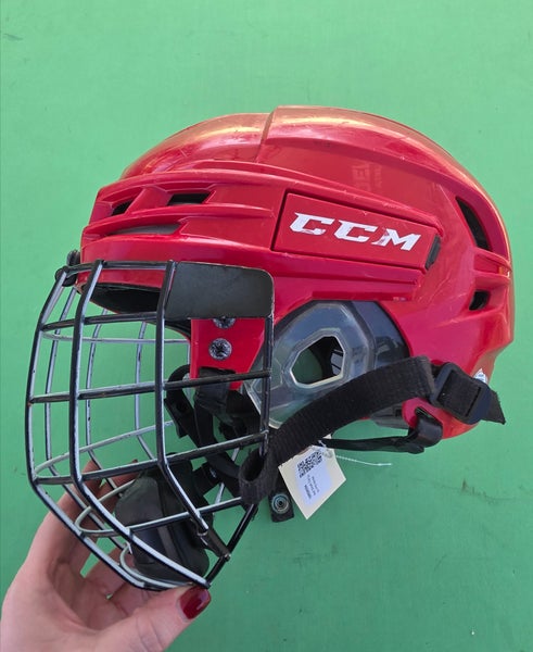 Red Small CCM Tacks 910 Helmet
