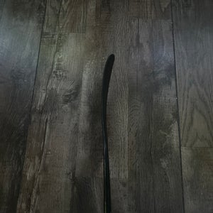 Intermediate Bauer Vapor Hyperlite 2 Left Hand Hockey Stick P90TM (Used)