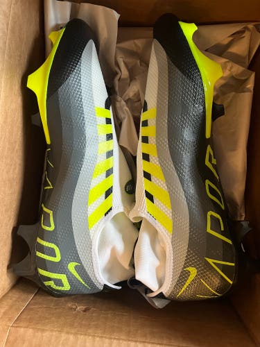 Men's Size 13.0 (W 14.0) Nike Vapor edge pro 360 Mid Top Molded Cleats (New)