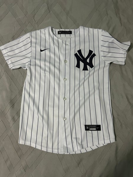 White Medium Kids Unisex Nike Jersey (Used)