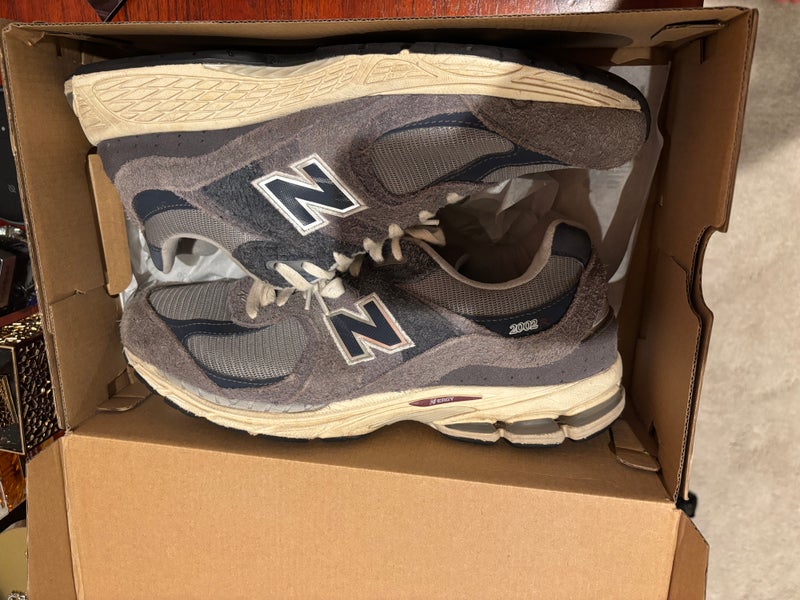 New Balance Tennis Shoes