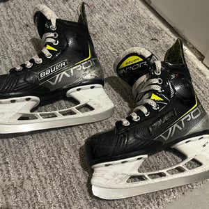 Bauer Vapor 3X Hockey Skates Youth 12.5 (Used)