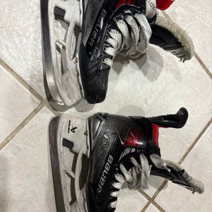 2024 Bauer Vapor 5x pro Hockey Skates Regular Width Pro Stock Size 1.5