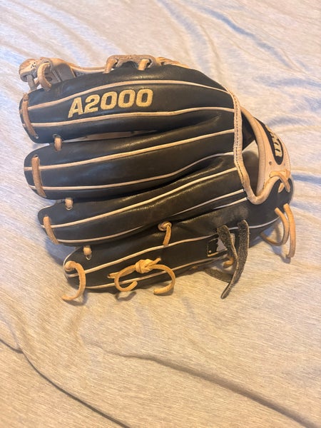 Wilson A2000 1786 RH Infield Baseball Glove 11.5" (Used)