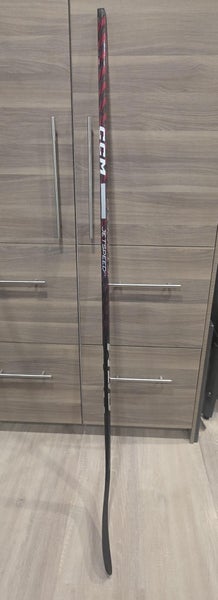 Junior CCM JetSpeed FT5 Pro Right Handed Hockey Stick P88 (Used)