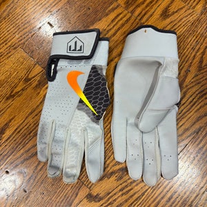 Medium Nike Batting Gloves (New)