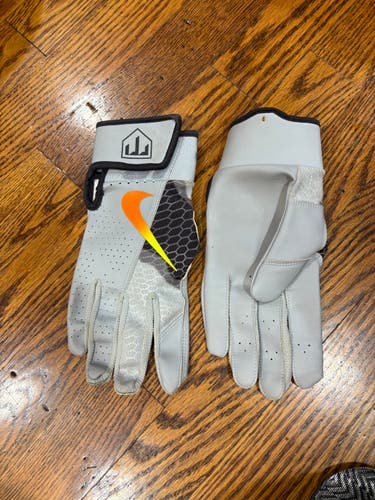 Medium Nike Batting Gloves (New)