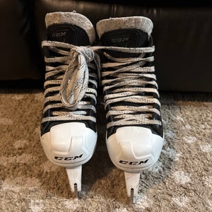 2019 CCM RibCor 40K Hockey Skates Regular Width Size 1.5 (Used)