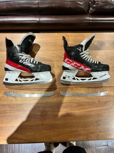 CCM JetSpeed FT4 Pro Hockey Skates Regular Width Pro Stock 10.5 (Used)