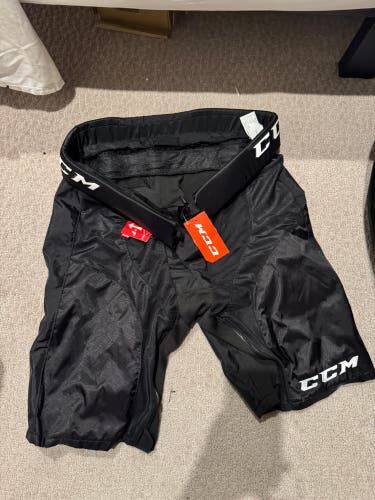 New Black Senior Large CCM Jetspeed Hockey Pant Covers