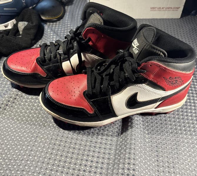 New Nike Jordan 1 Mid Football Cleats Patent Leather Bred FJ6805-601 Men Size 11 air-jordan-1-patent-bred-toe-  main image 2