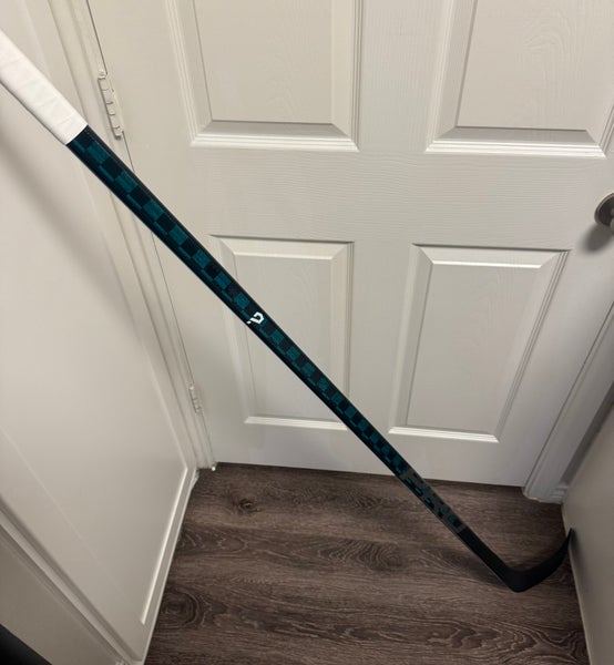 Senior PRO Red Line Custom Built Hockey Stick PRO71 Malkin Curve (Brand New) RH 70 Flex