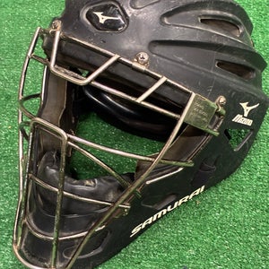 Youth Mizuno Catcher's Mask (Used)