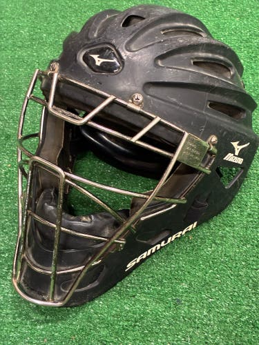 Youth Mizuno Catcher's Mask (Used)