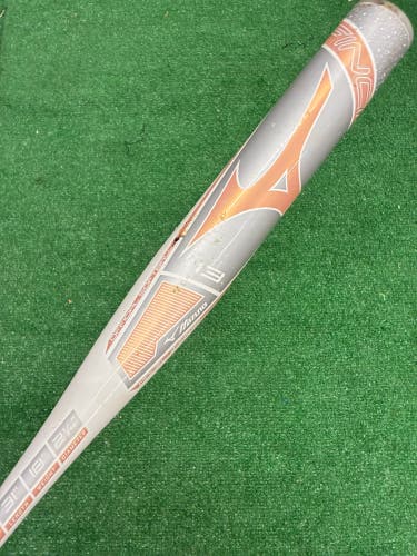 White 2020 Mizuno Finch Alloy Bat (-13) 18 oz 31" (Used)