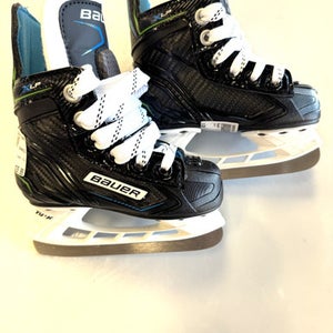 Used Bauer XLP Youth Hockey Skate Youth 06.0 11860-S000298921