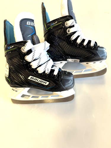 Used Bauer XLP Youth Hockey Skate Youth 06.0 11860-S000298921