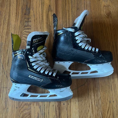 Bauer Supreme S27 Hockey Skates Regular Width 6 (Used)