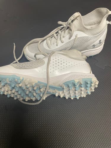 White Men's Size M 6.5 (W 7.5) Adult Under Armour Turf Cleats (Used)