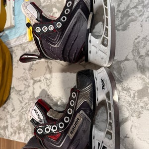 Bauer Vapor X60 Hockey Skates 11 (Used)