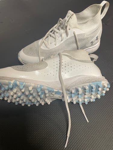 White Men's Size M 8.5 (W 9.5) Adult Under Armour Turf Cleats (Used)
