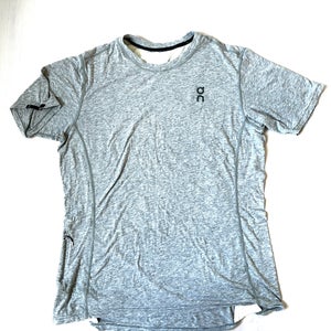 On Comfort T Running Shirt Men M Gray pocket short sleeve tee Rare Find