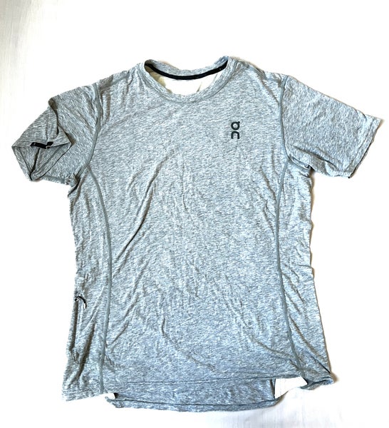 On Comfort T Running Shirt Men M Gray pocket short sleeve tee Rare Find