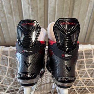 Bauer Vapor X5 Pro Hockey Skates Regular Width, Youth 12.5 (Like New)