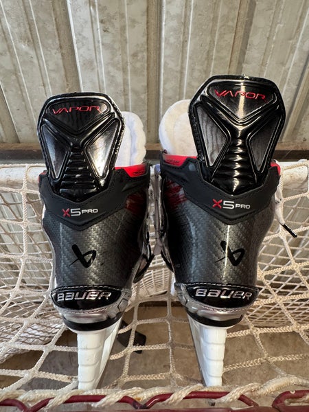 2023 Bauer Vapor X5 Pro Hockey Skates Regular Width - Youth 12.5 (Used)