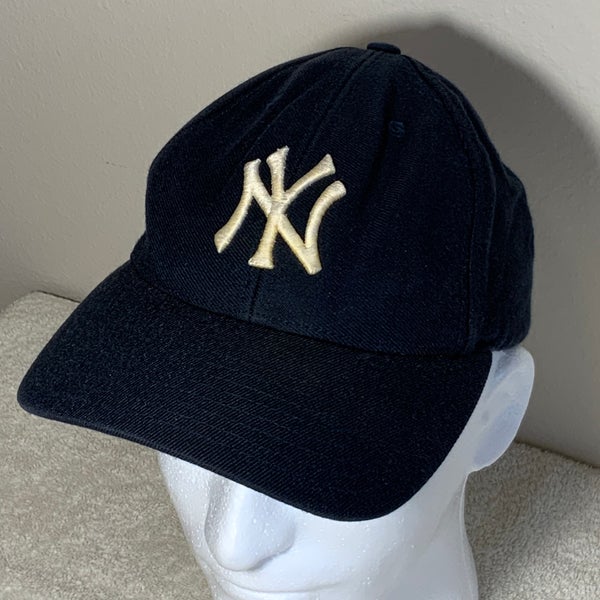 Vintage New York Yankees Hat – 1980s Twins Enterprise – Navy Blue with Gold Logo