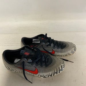 Used Nike Soccer Cleats White Junior 04.5 11823-S000034712