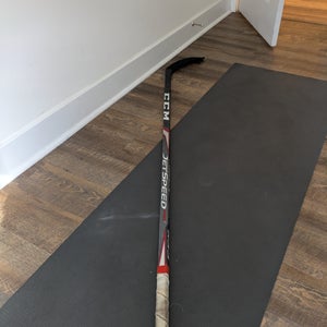 Intermediate CCM JetSpeed Pro2 Left Hand Hockey Stick P28 (Used)