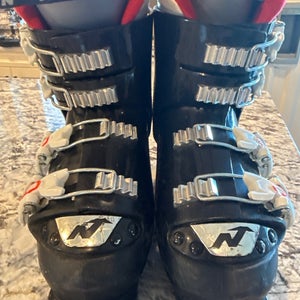 Mondo 21 & 21.5 Unisex Nordica GPTJ Ski Boots (Used)