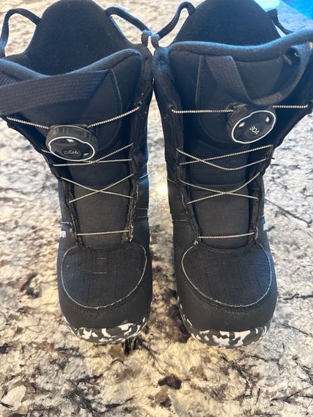 Unisex 3Y (Big Kids / Youth) Burton Grom Snowboard Boots (Used)