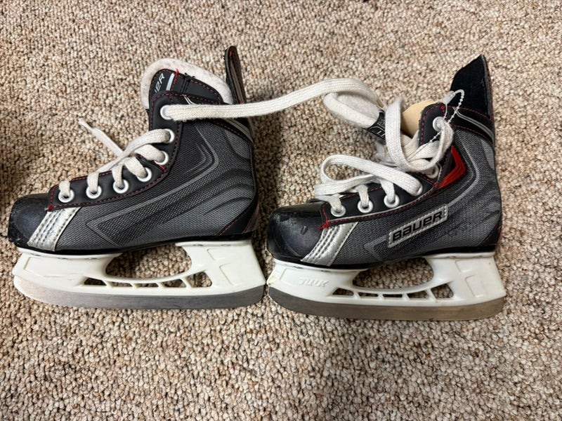 Bauer Vapor Hockey Skates Regular Width 11 (Used)