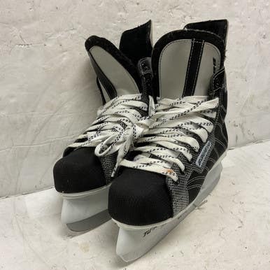 Used Bauer SUPREME SILVER COMP Junior Hockey Skate Black And Grey Junior 03 11855-S000191923